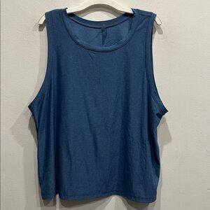 Beyond Yoga Featherweight Rebalance Tank in Marine Blue Heather Size Xl